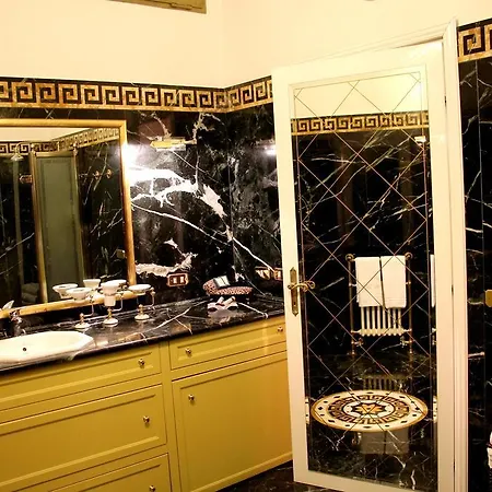 ディ リエンツォ パンテオン パレス ゲストハウス