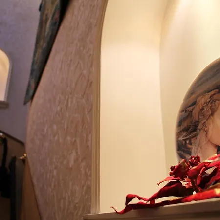 ディ リエンツォ パンテオン パレス 4*