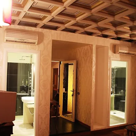 Gasthuis Di Rienzo Pantheon Palace