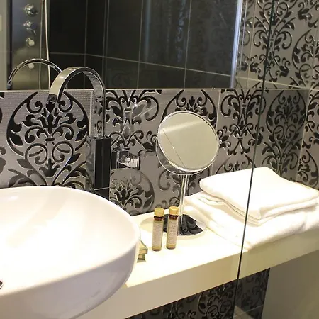 Gasthuis Di Rienzo Pantheon Palace 3*